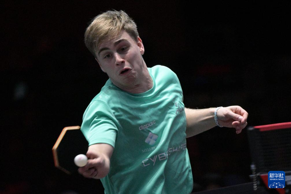 年初次亮相 年初次亮相